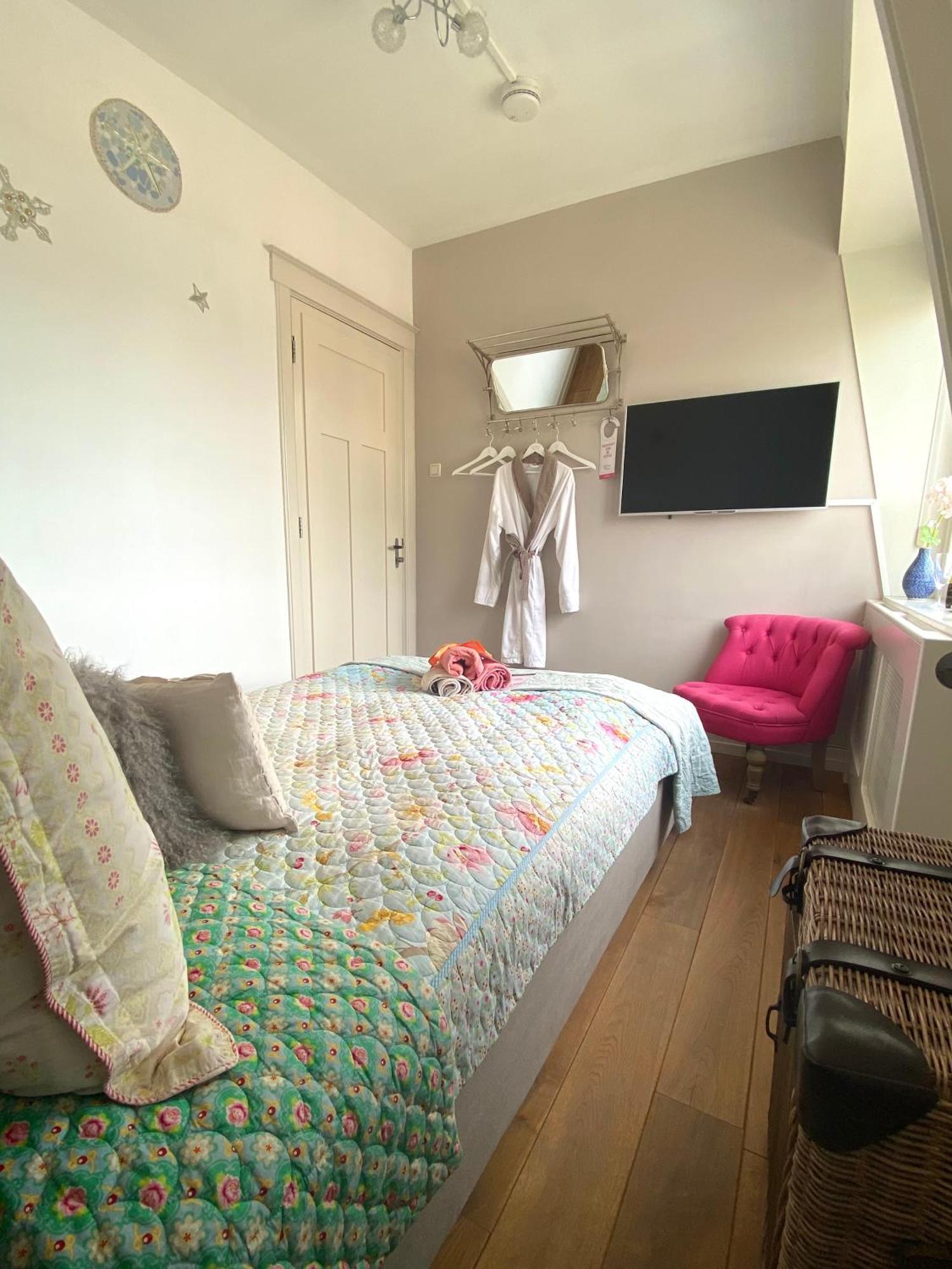 Bubbles & Bed Bed & Breakfast Bilthoven Bagian luar foto