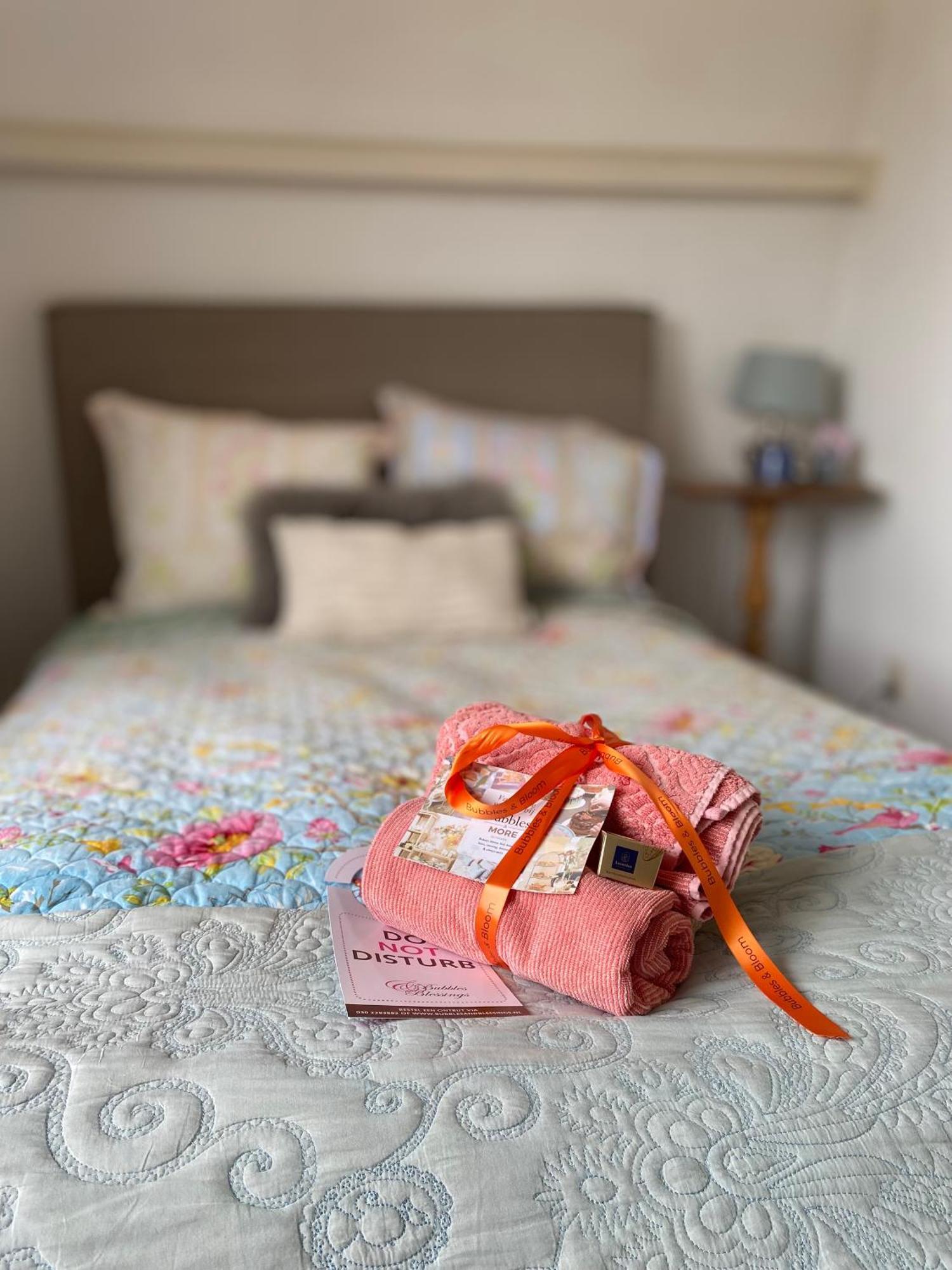 Bubbles & Bed Bed & Breakfast Bilthoven Bagian luar foto